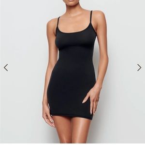 SKIMS Fits Everybody Slip Dress (Black)